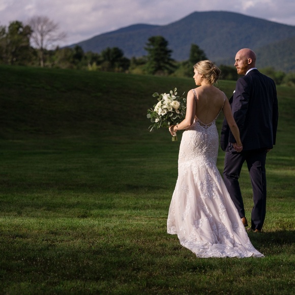 Essense of Australia Wedding Gown